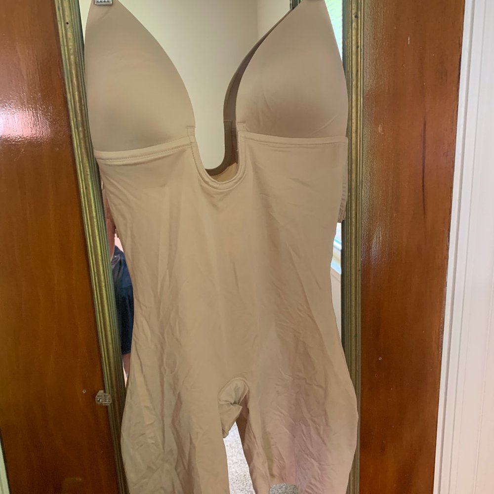 Spanx Plunge Low Back Mid-Thigh Bodysuit Shapewear